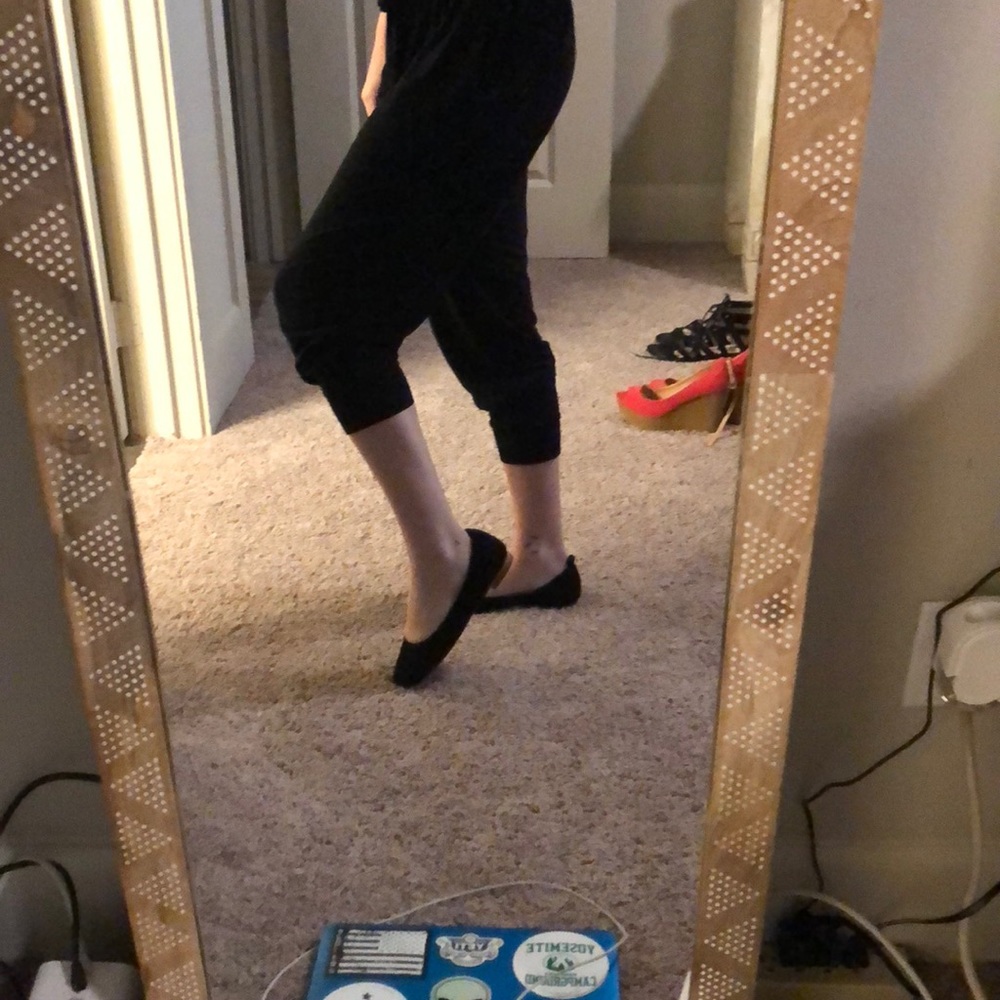 Black ballet flats